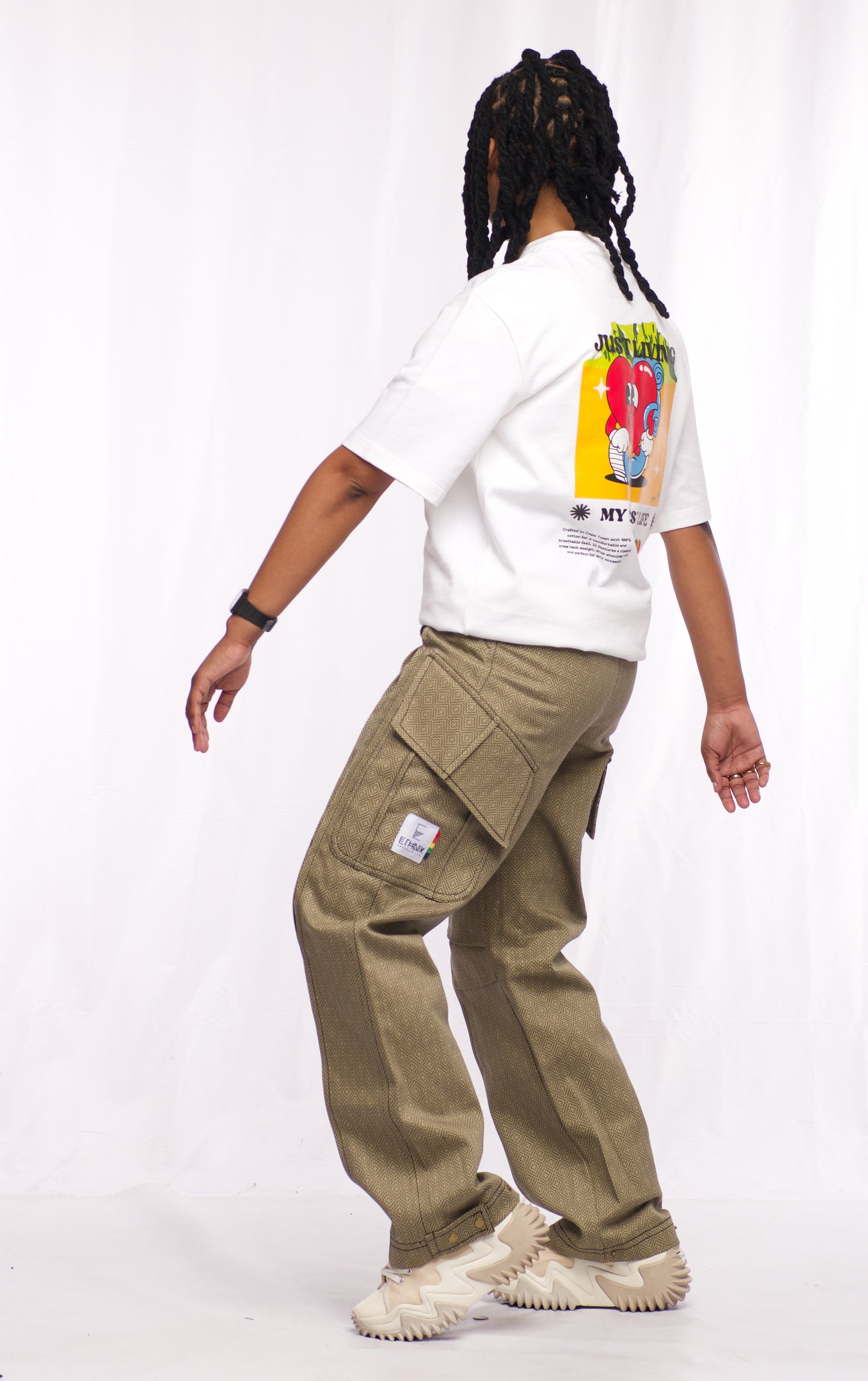 Ethnik “Academy FieldTrip” T-shirt